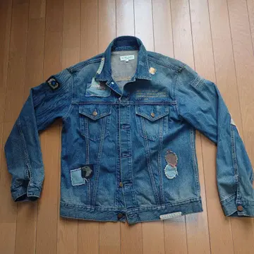 AVIREX 패치워크 디자인 데님 자켓