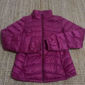 유니클로 울트라 라이트 다운 자켓 핑크 후드 없음