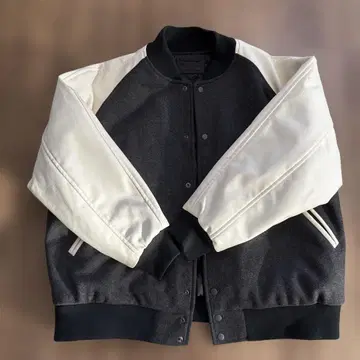 UNIQLO 바시티 자켓 4XL 블랙/화이트