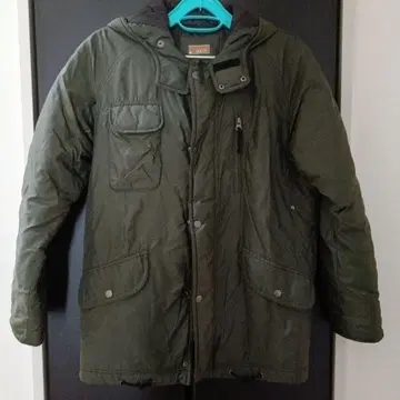 ikka 후드 부착 다운 자켓 올리브 그린