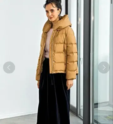 거의 새상품 green label relaxing 후드 숏 다운 자켓