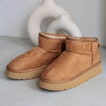 LOWRYSFARM 페이크 어그 부츠