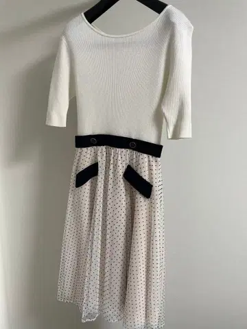 아푸와이저 리셰 화이트 원피스