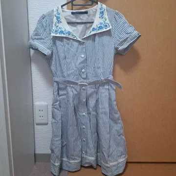 an another angelus 스트라이프 반팔 미니 원피스