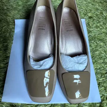 fitfit 베이지 광택 토캡 펌프스 23.5cm