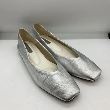 다이애나 플랫슈즈 실버 23cm 박스 없음