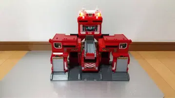 새상품급 소방서 모델과 소방차 세트