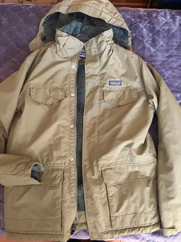 Patagonia 마운틴 파카 올리브 그린