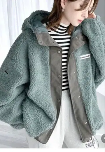 새상품 미사용 Java 블루그린 오버 사이즈 자켓 M 사이즈