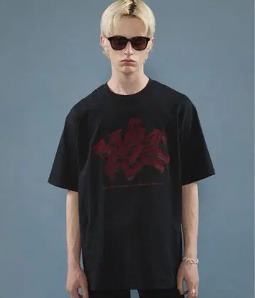오버 사이즈 그래픽 T셔츠 블랙