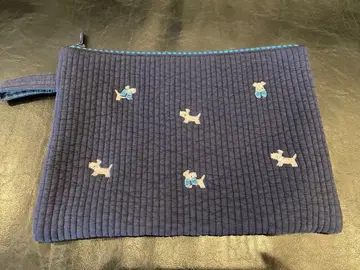 비오는날 파밀리아 콜라보 NOTE