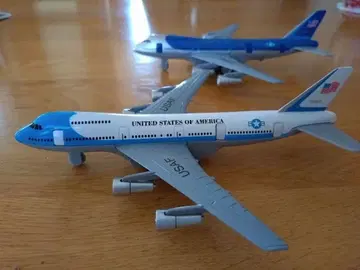 항공기 피규어 2체 세트