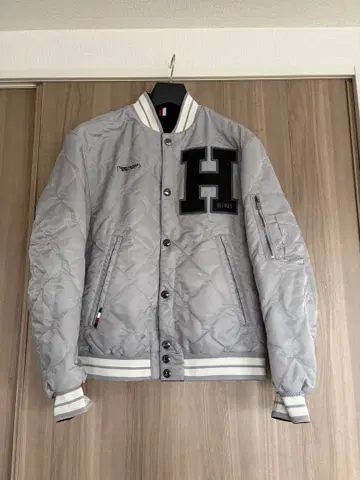 TOMMY 리버서블 바시티 자켓 퀼팅 자켓