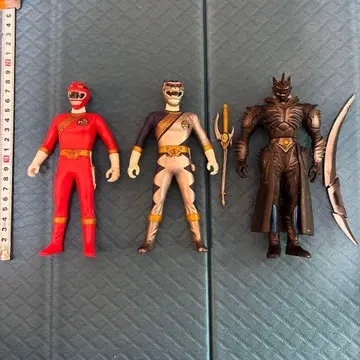 백수전대 가오레인저 가오실버 늑대 귀