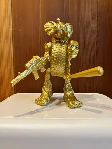 브레인 로트 골드 컬러 합체 피규어 높이 약 18cm