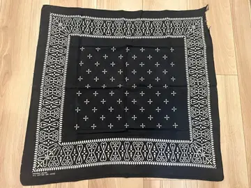 빈티지 반다나 크로스 블랙