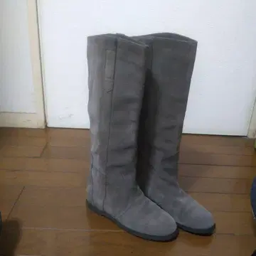 그레이 스웨이드 롱 부츠