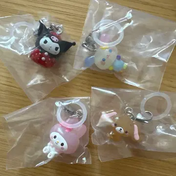 산리오 헐렁한 메지루시 액세서리 딸기 메지루시 액세서리 4개 세트