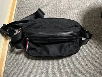 타미힐피거 블랙 바디백