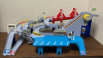 토미카 코스가 늘어나는! 2WAY 활기찬 고속도로