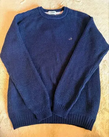 크로커다일 네이비 M 리브 스웨터