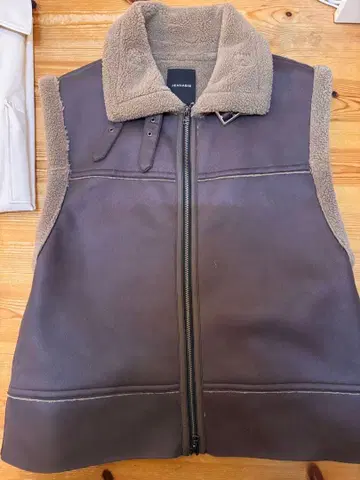 JEANASIS 브라운 베스트