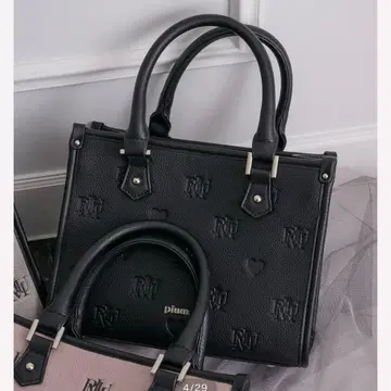 피움 모노그램 스퀘어 토트백