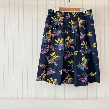 빅 사이즈 3L 꽃무늬 플레어 스커트 허리밴딩 네이비 페미닌 고급