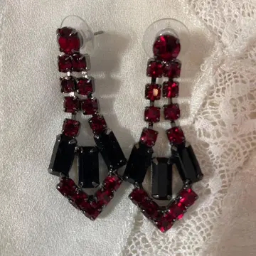 TOMORROWLAND 구매 빨검 스톤 롱 귀걸이
