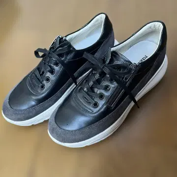 가죽 스웨이드 통굽 스니커즈