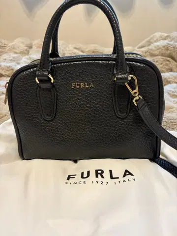 FURLA 블랙 숄더백