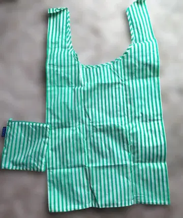 [ 미사용 새상품 ] Baggu 에코백 그린과 화이트 스트라이프