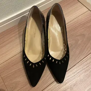 블랙 스틸레토 펌프스 23cm