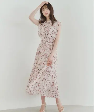 snidel 꽃무늬 슬리브리스 원피스