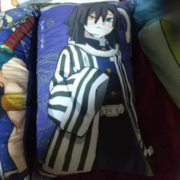 귀멸의 칼날 쿠션 우즈이 텐겐, 이쿠로 오바나이