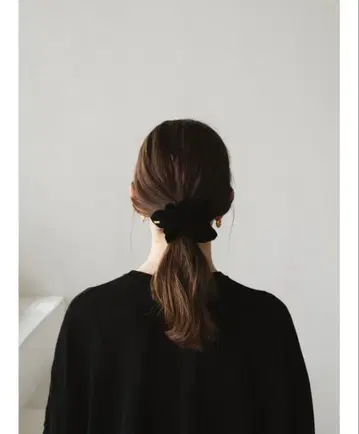 LETICIA 스크런치 VELVET (Black)