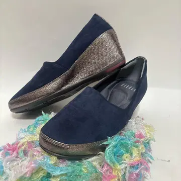 [fitfit] 새상품급 웨지솔 펌프스 슬립온 골드 네이비