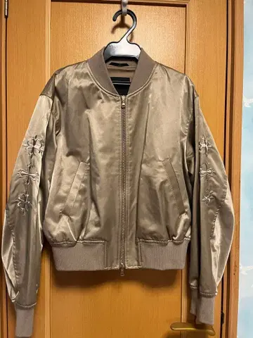 새상품급 타트라스 블루종 카키 02 사이즈