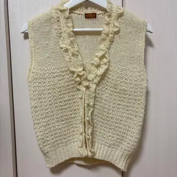 La Bicot 아이보리 니트 베스트 프릴 포함