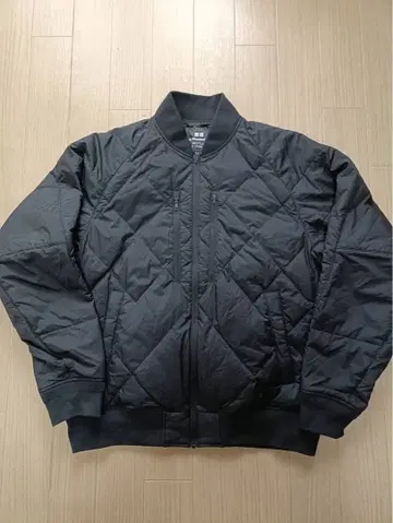 [ M ] 유니클로 x 화이트 마운티니어링 콜라보 다운 자켓 블랙 M