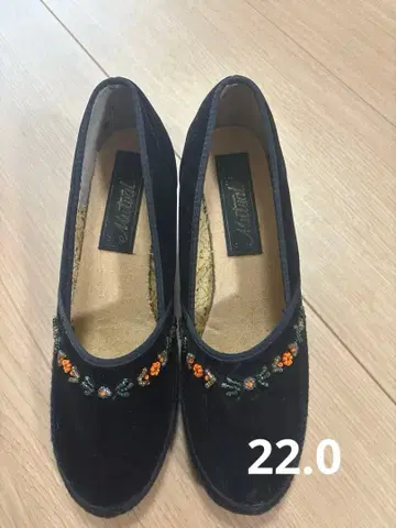 펌프스 Mutual 22.0