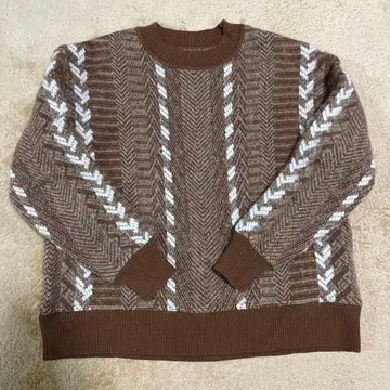 WELLDER 브라운 스웨터 샘플