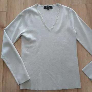 쿠 드 샹스 니트 V넥