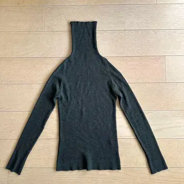 마가렛호웰 x 존스메들리 터틀넥 니트 사이즈 II