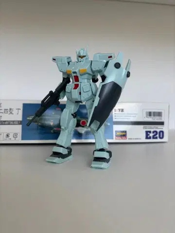 건담 프라모델 HG 짐 커스텀 완성품