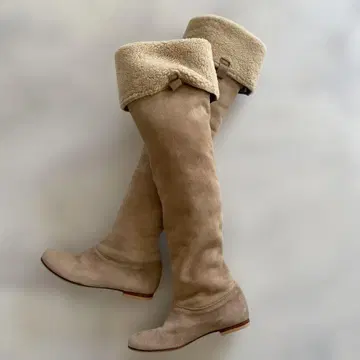 새상품급 폴앤조 베이지 무스탕 니하이 부츠 사이즈 37