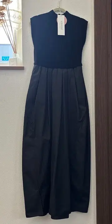 emmi atelier (에미 아틀리에) 니트 도킹 코쿤 원피스