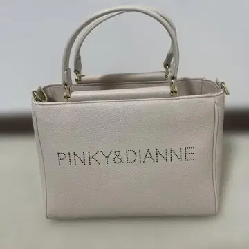 미사용 새상품 PINKY&DIANNE 스터드 디자인 숄더백