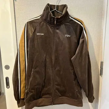 ANDCHILL 스웨이드풍 브라운 저지