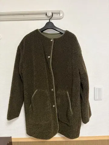 EMODA 코트 카키색